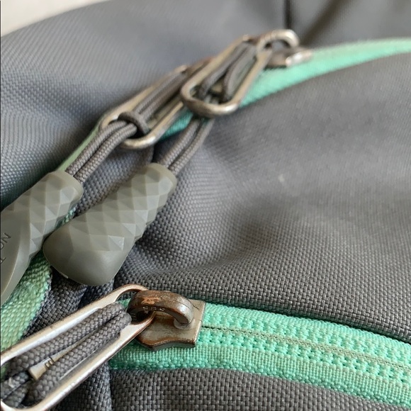 ✖️SOLD✖️The North Face backpack - Picture 5 of 6